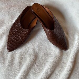 Aquatalia Brown Textured Flats